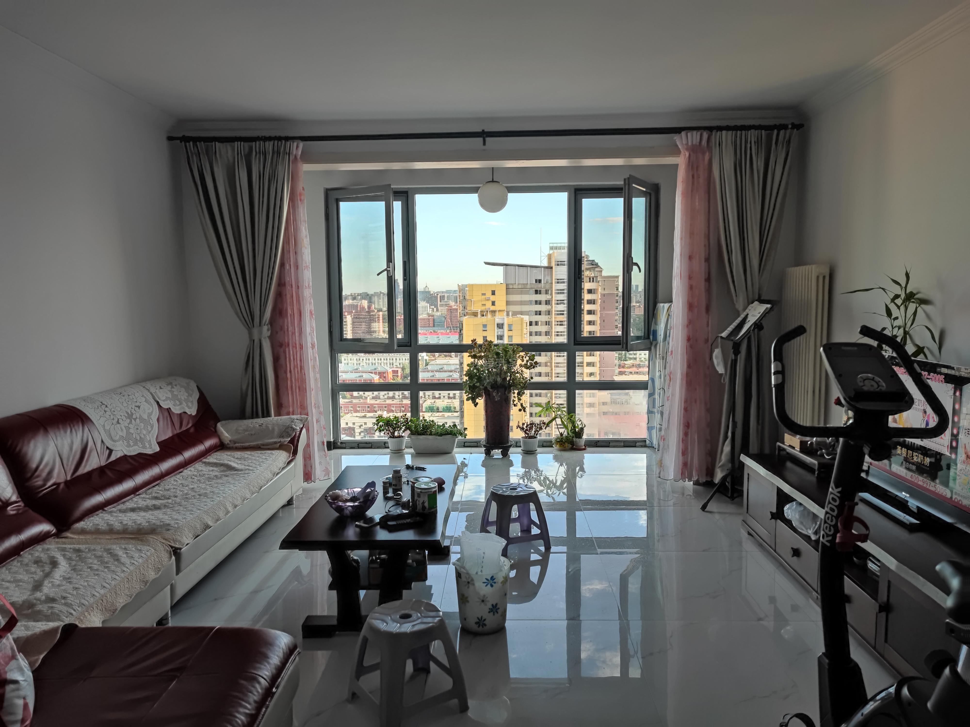 知春路 锦秋知春 精装三居室 随时可以看房子